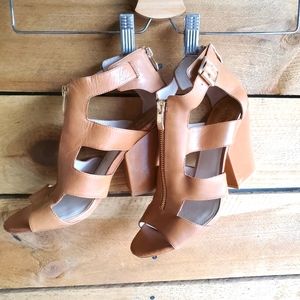 🧡Vince Camuto Tan Heeled Sandals